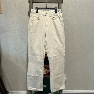 Weekday women’s Rowe extra high rise straight leg jeans in Ecru size 28